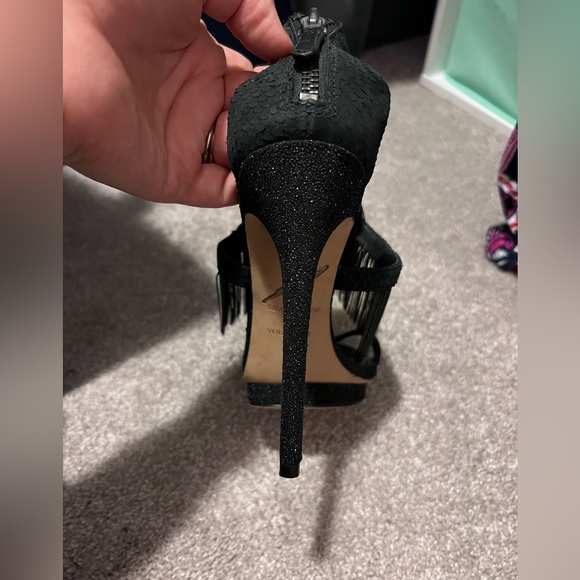 🤩 Brian Atwood Cassiane Black Fringe Heels size 7.5 🤩 - Picture 9 of 15